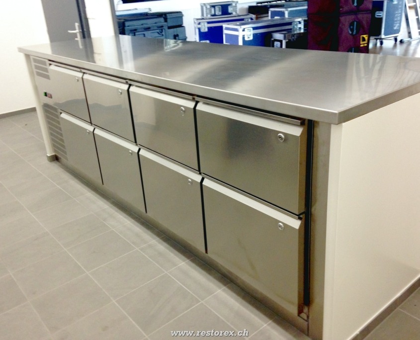 Table de distribution réfrigérée